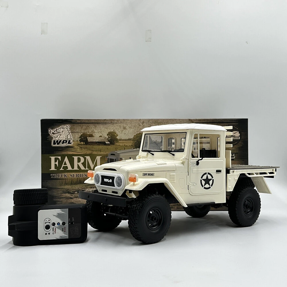 WPL C44 1/16 2.4G 4WD RTR FJ45 Rc Car Truck Rock Crawler Vehicle Models Toy Proportional Control - Image 3