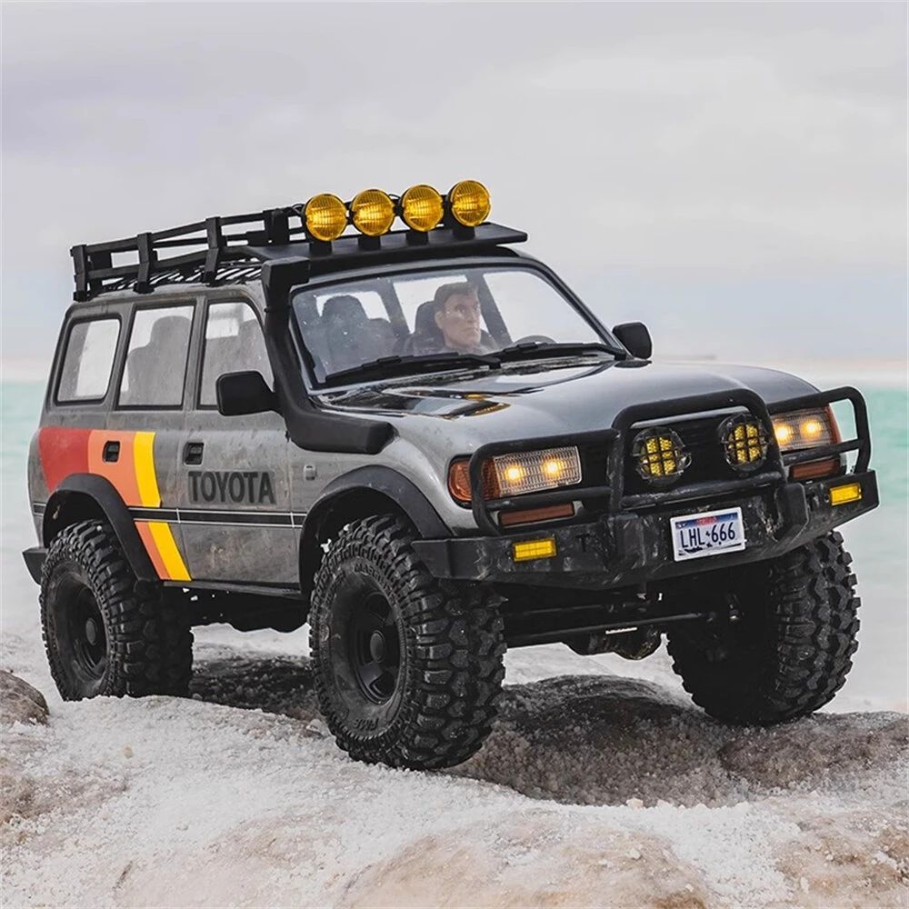 FMS FCX10 LC80 for TOYOTA Land Cruiser 80 RS 1/10 2.4G 4WD RC Car Off-Road Climbing Truck Rock Crawler LED Light Two Speed Vehicles Models Toys - Image 4